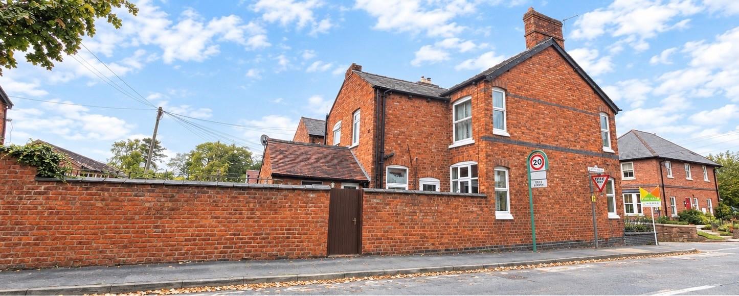 30 Mill Street, Shrewsbury, SY4 5ED For Sale